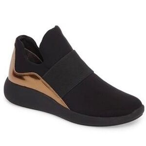 DONNA KARAN Cory Slip-on Sneaker In Black/ Bronze
Size: 8